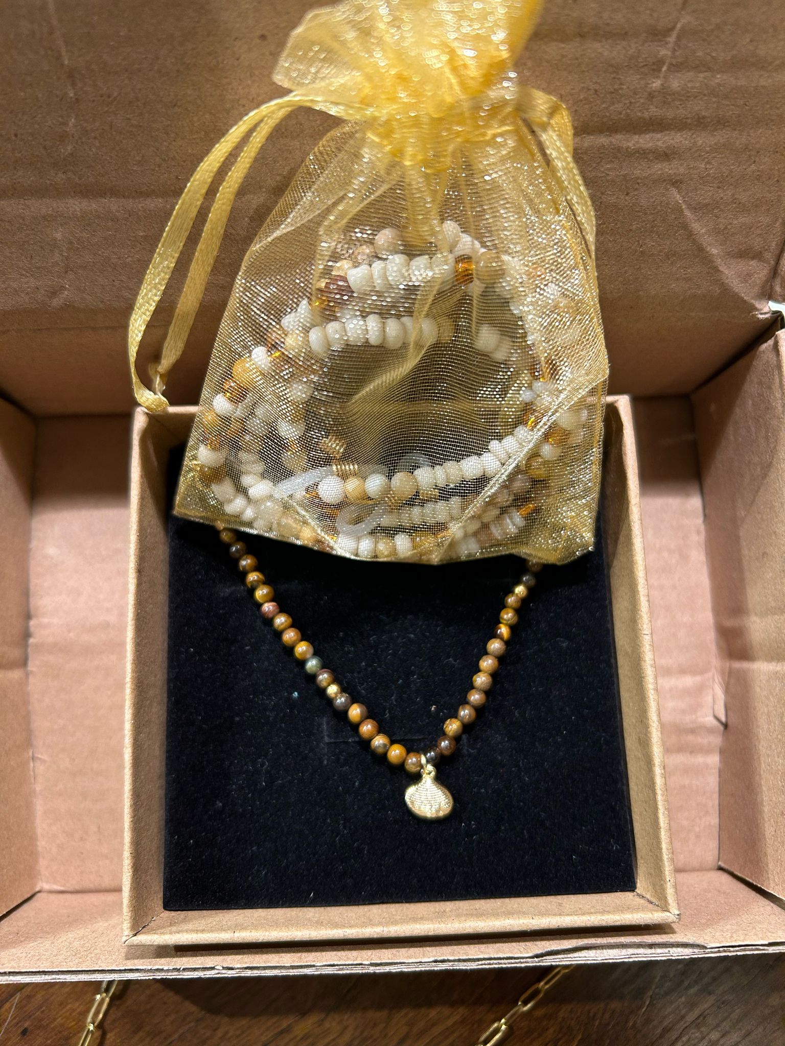 Eco friendly Gift Box Packaging Option