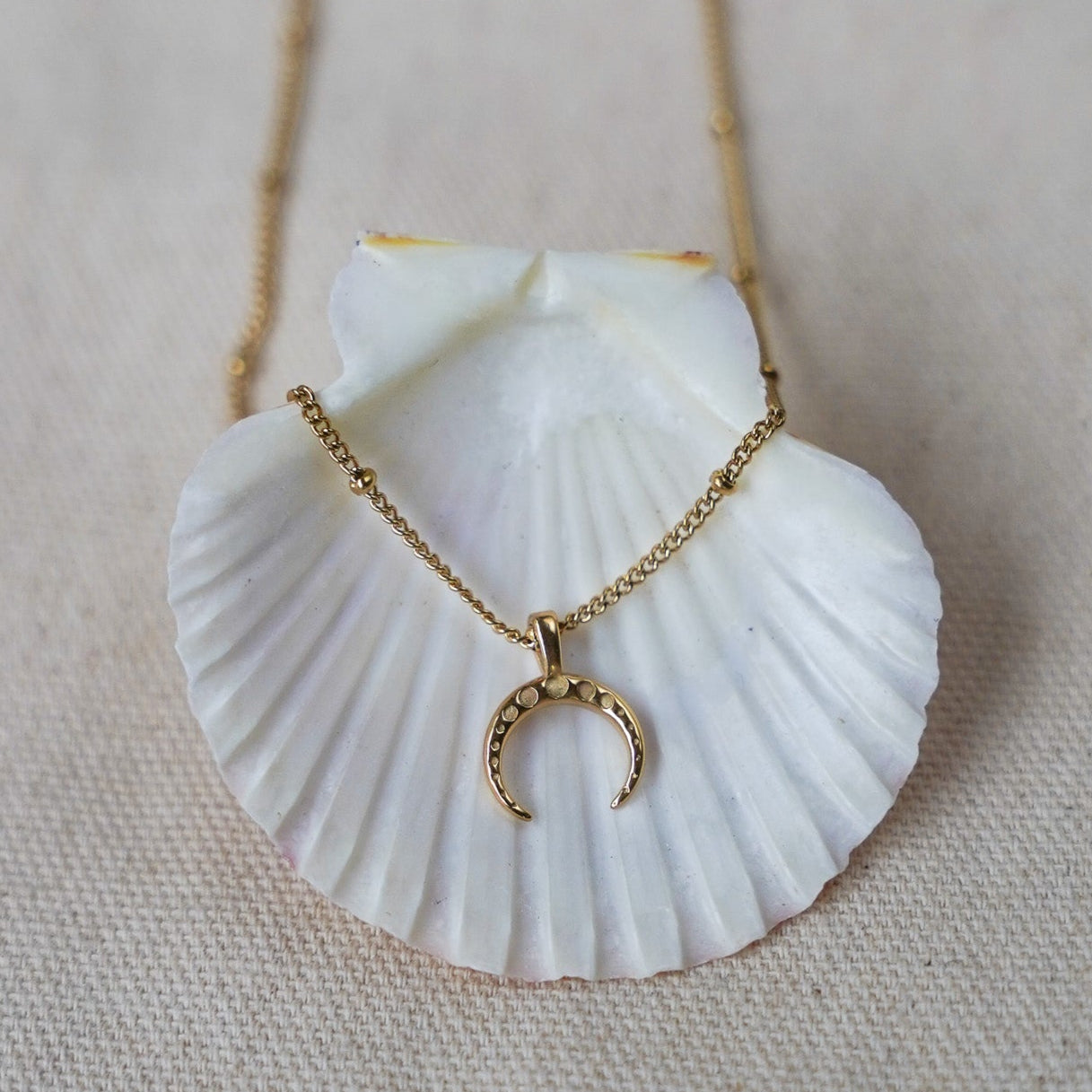 Moon Necklace Gold Osealina