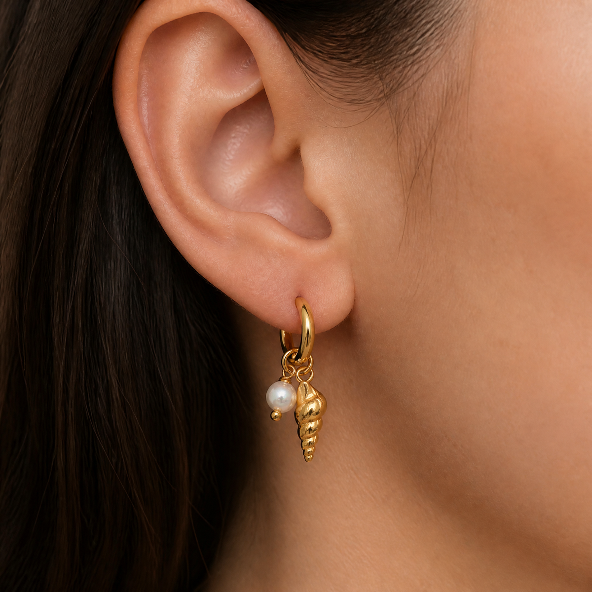 Shell Earrings with Pearl