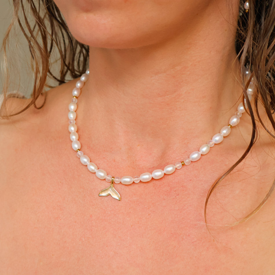 Whale Tale Necklace - Sweetwaterpearl & Moonstone