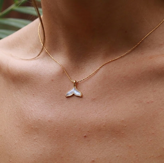 Whale Tale Necklace Moonstone Gold
